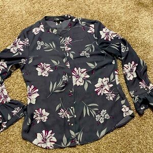 Banana Republic button from blouse with silver buttons. Ruffle at cuff